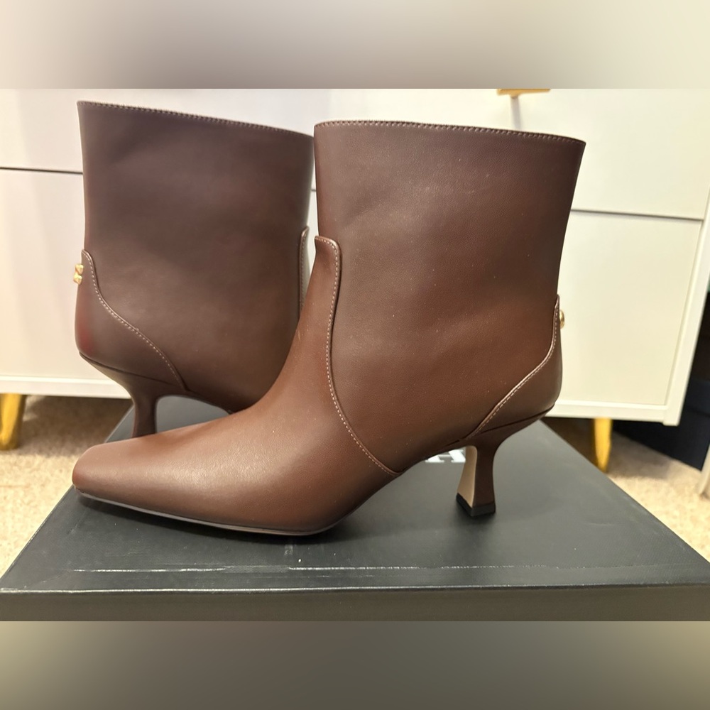 Coach Sculpted C Kitten Heel Leather Ankle Booties Maple Brown 8.5 NIB $275 - Picture 5 of 15